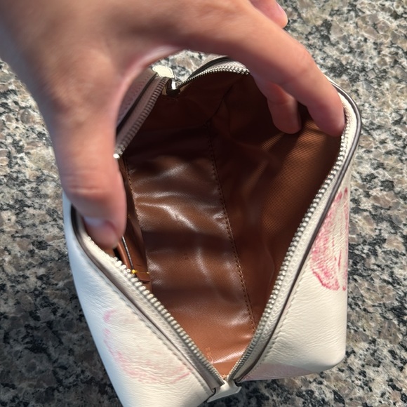 NWT Coach Lip Print Cosmetic Pouch - Picture 7 of 9